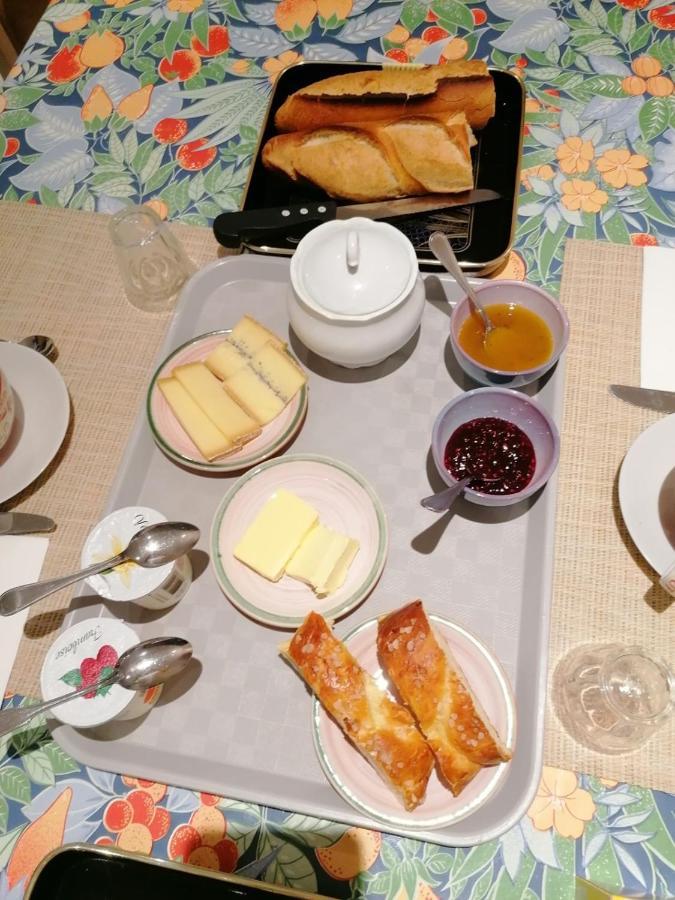 Chambre Et Table D'Hotes La Meule Poligny  Bagian luar foto