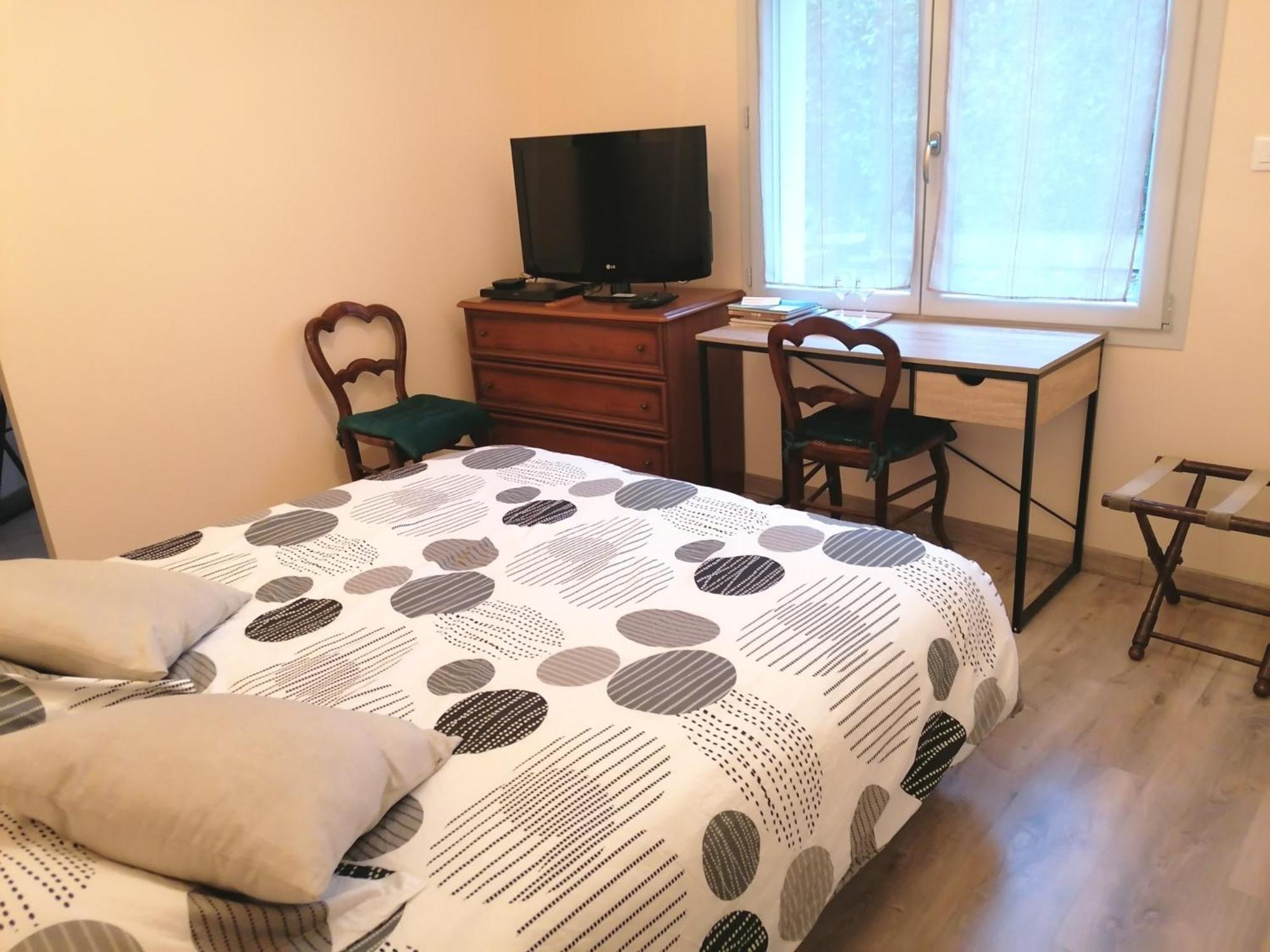 Chambre Et Table D'Hotes La Meule Poligny  Bagian luar foto